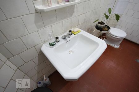 Casa à venda com 476m², 3 quartos e 3 vagasBanheiro 2