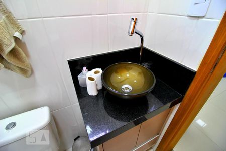 Apartamento à venda com 110m², 2 quartos e 2 vagasBanheiro de Serviço