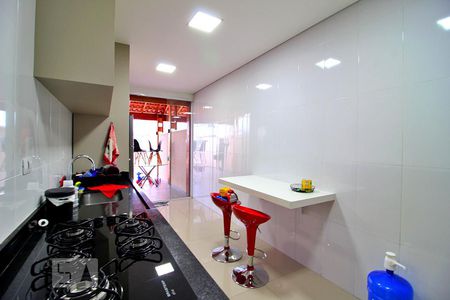 Apartamento à venda com 110m², 2 quartos e 2 vagasCozinha