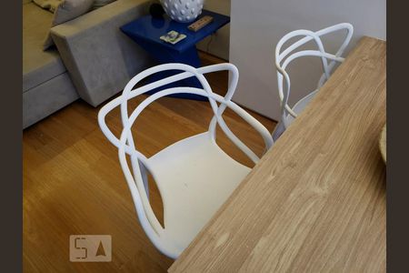 Apartamento para alugar com 68m², 1 quarto e 2 vagas Apartamento para alugar com 68m², 1 quarto e 2 vagasDetalhe Sala