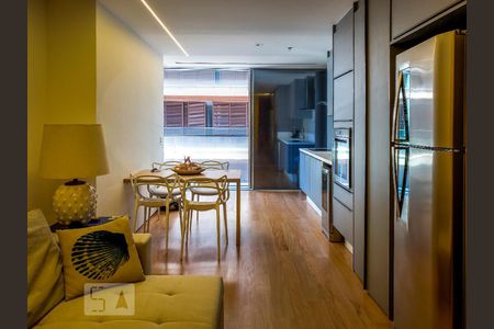 Apartamento para alugar com 68m², 1 quarto e 2 vagas Apartamento para alugar com 68m², 1 quarto e 2 vagasSala/Cozinha