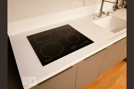 detalhe da cozinha de apartamento para alugar com 1 quarto, 68m² em Recreio dos Bandeirantes, Rio de Janeiro