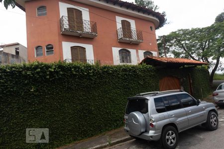 Casa para alugar com 1000m², 5 quartos e 5 vagasFachada
