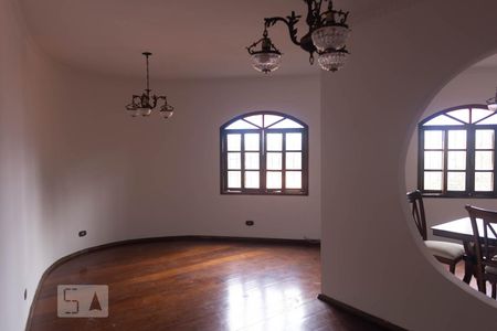 Sala de estar de casa para alugar com 5 quartos, 1000m² em Jardim Semiramis, Cotia