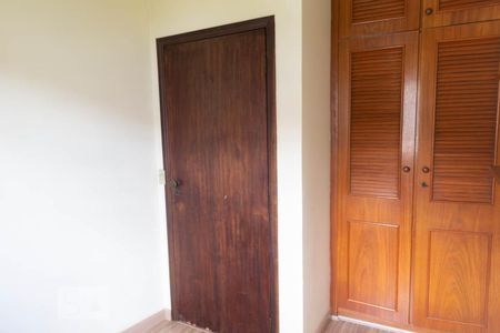 Casa para alugar com 1000m², 5 quartos e 5 vagasQuarto 1