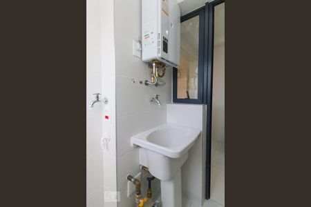 Área de serviço de apartamento para alugar com 2 quartos, 52m² em Pinheiros, São Paulo