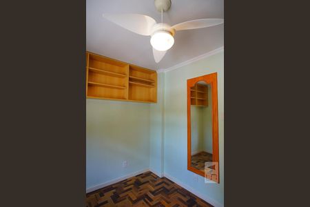 Quarto 1 de apartamento para alugar com 2 quartos, 55m² em Petrópolis, Porto Alegre