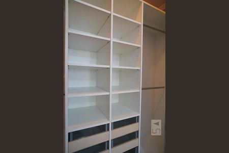 Apartamento para alugar com 55m², 2 quartos e sem vagaQuarto 2 - Closet