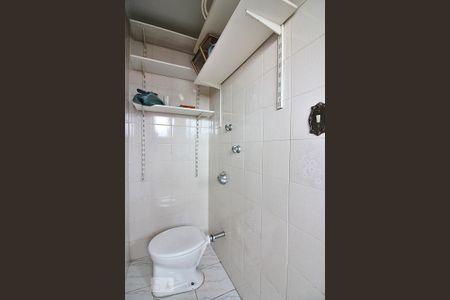 Apartamento à venda com 70m², 2 quartos e 1 vagaBanheiro de Serviço