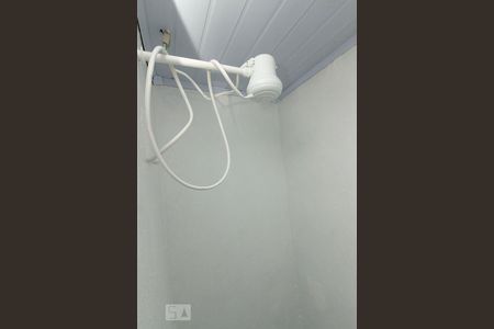 Banheiro de kitnet/studio à venda com 1 quarto, 31m² em Humaitá, Porto Alegre