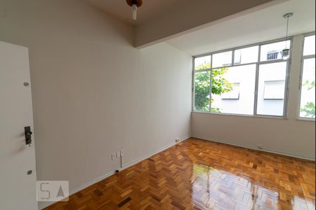 Sala/Quarto de kitnet/studio para alugar com 1 quarto, 35m² em Tijuca, Rio de Janeiro