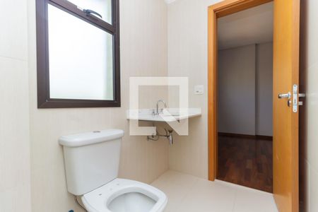 Apartamento à venda com 433m², 4 quartos e 5 vagasBanheiro da Suíte 2