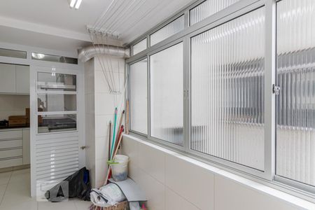 Apartamento à venda com 113m², 2 quartos e 1 vagaÁrea de Serviço