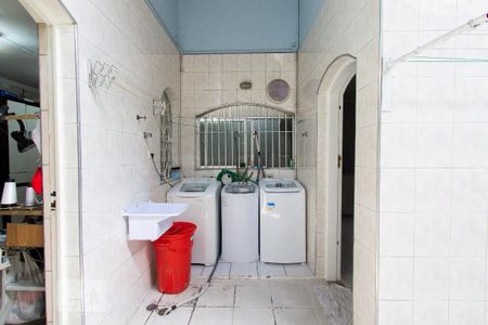 Casa à venda com 188m², 2 quartos e 2 vagas Casa à venda com 188m², 2 quartos e 2 vagasÁrea de Serviço