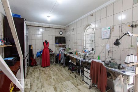 Casa à venda com 188m², 2 quartos e 2 vagas Casa à venda com 188m², 2 quartos e 2 vagasEdícula