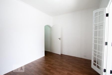 Casa à venda com 188m², 2 quartos e 2 vagas Casa à venda com 188m², 2 quartos e 2 vagasQuarto