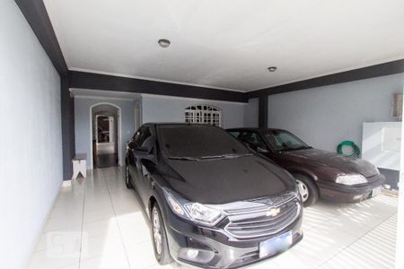 Casa à venda com 188m², 2 quartos e 2 vagas Casa à venda com 188m², 2 quartos e 2 vagasGaragem