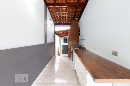 Casa à venda com 188m², 2 quartos e 2 vagas Casa à venda com 188m², 2 quartos e 2 vagasTerraço