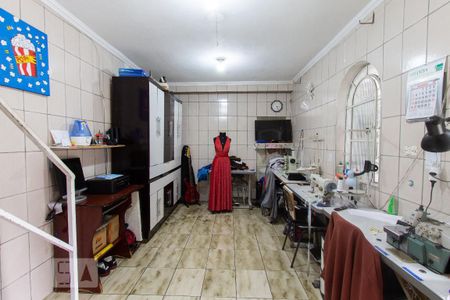 Casa à venda com 188m², 2 quartos e 2 vagas Casa à venda com 188m², 2 quartos e 2 vagasEdícula