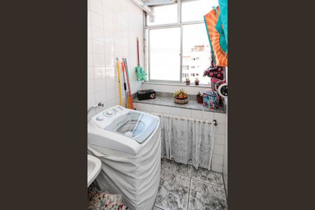 Apartamento à venda com 70m², 2 quartos e 1 vagaÁrea de Serviço