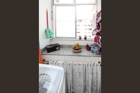 Apartamento à venda com 70m², 2 quartos e 1 vagaÁrea de Serviço