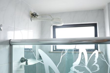 Apartamento para alugar com 153m², 3 quartos e 2 vagasDetalhe do Banheiro da Suite