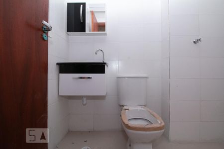 Banheiro de apartamento para alugar com 1 quarto, 34m² em Vila Granada, São Paulo