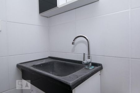Banheiro de apartamento para alugar com 1 quarto, 34m² em Vila Granada, São Paulo