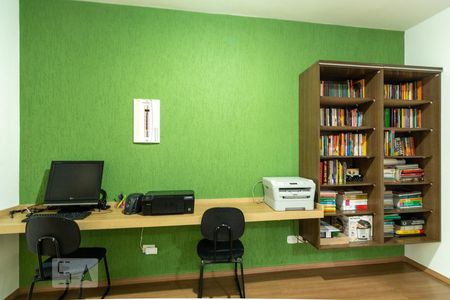 Casa à venda com 280m², 3 quartos e 5 vagasEscritório