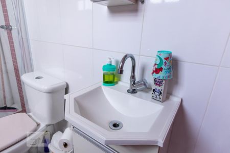 Casa à venda com 280m², 3 quartos e 5 vagasBanheiro da Suíte 2