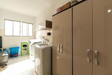 Casa à venda com 280m², 3 quartos e 5 vagasLavanderia