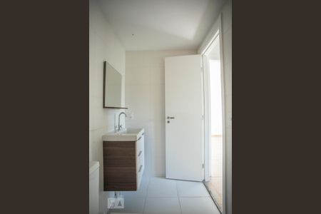 Apartamento à venda com 91m², 2 quartos e 2 vagasBanheiro 2