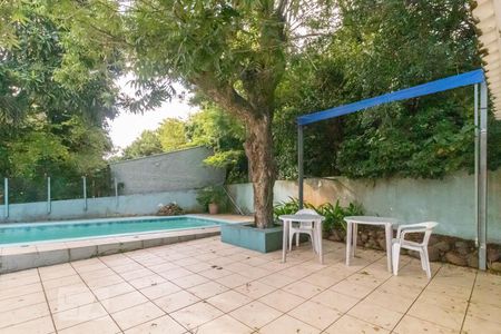 Casa à venda com 350m², 4 quartos e 4 vagasPiscina