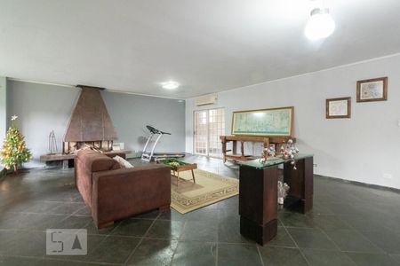Sala de casa à venda com 4 quartos, 350m² em Vila Assunção, Porto Alegre
