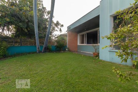 Casa à venda com 350m², 4 quartos e 4 vagasFachada