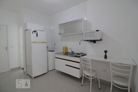 Cozinha  de kitnet/studio para alugar com 1 quarto, 27m² em Quarta Parada, São Paulo