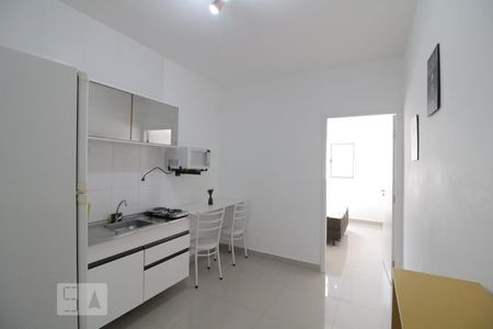 Cozinha  de kitnet/studio para alugar com 1 quarto, 27m² em Quarta Parada, São Paulo