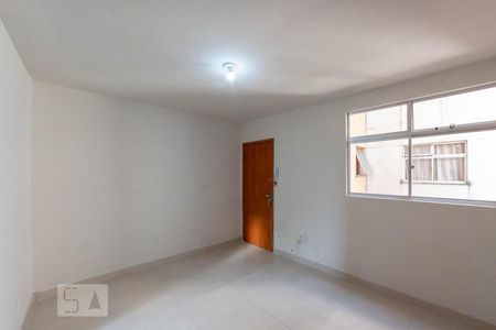 Sala de apartamento para alugar com 2 quartos, 44m² em Heliópolis, Belo Horizonte