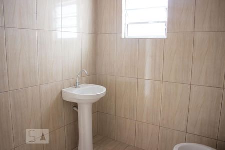 Casa para alugar com 42m², 1 quarto e sem vagaBanheiro