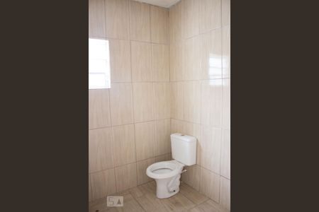 Casa para alugar com 42m², 1 quarto e sem vagaBanheiro