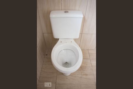 Casa para alugar com 42m², 1 quarto e sem vagaBanheiro