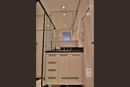 Apartamento à venda com 58m², 2 quartos e 2 vagasBanheiro da Suíte