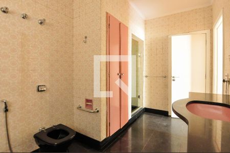 Apartamento à venda com 300m², 3 quartos e 3 vagasBanheiro do Quarto 3