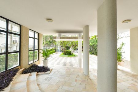 Apartamento à venda com 300m², 3 quartos e 3 vagasEntrada