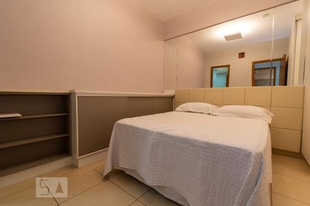 Apartamento para alugar com 80m², 2 quartos e 2 vagas Apartamento para alugar com 80m², 2 quartos e 2 vagasSuite