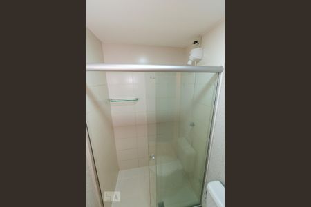 Detalhe do Banheiro da Suíte de apartamento para alugar com 2 quartos, 80m² em Setor Bueno, Goiânia