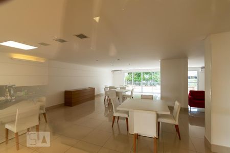 Apartamento para alugar com 80m², 2 quartos e 2 vagas Apartamento para alugar com 80m², 2 quartos e 2 vagasÁrea comum - Salão de festas