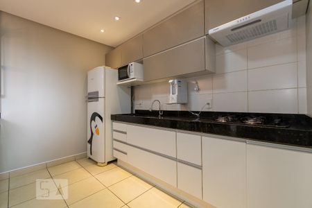 Apartamento para alugar com 80m², 2 quartos e 2 vagas Apartamento para alugar com 80m², 2 quartos e 2 vagasCozinha