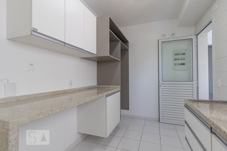 Apartamento para alugar com 126m², 3 quartos e 2 vagas Apartamento para alugar com 126m², 3 quartos e 2 vagasCozinha