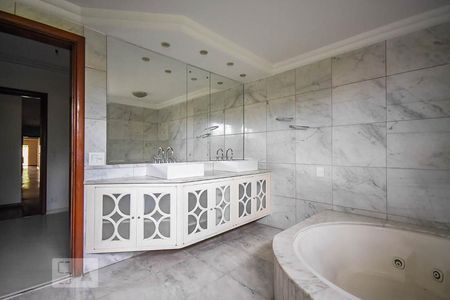 Apartamento para alugar com 424m², 4 quartos e 4 vagasBanheiro suíte 1